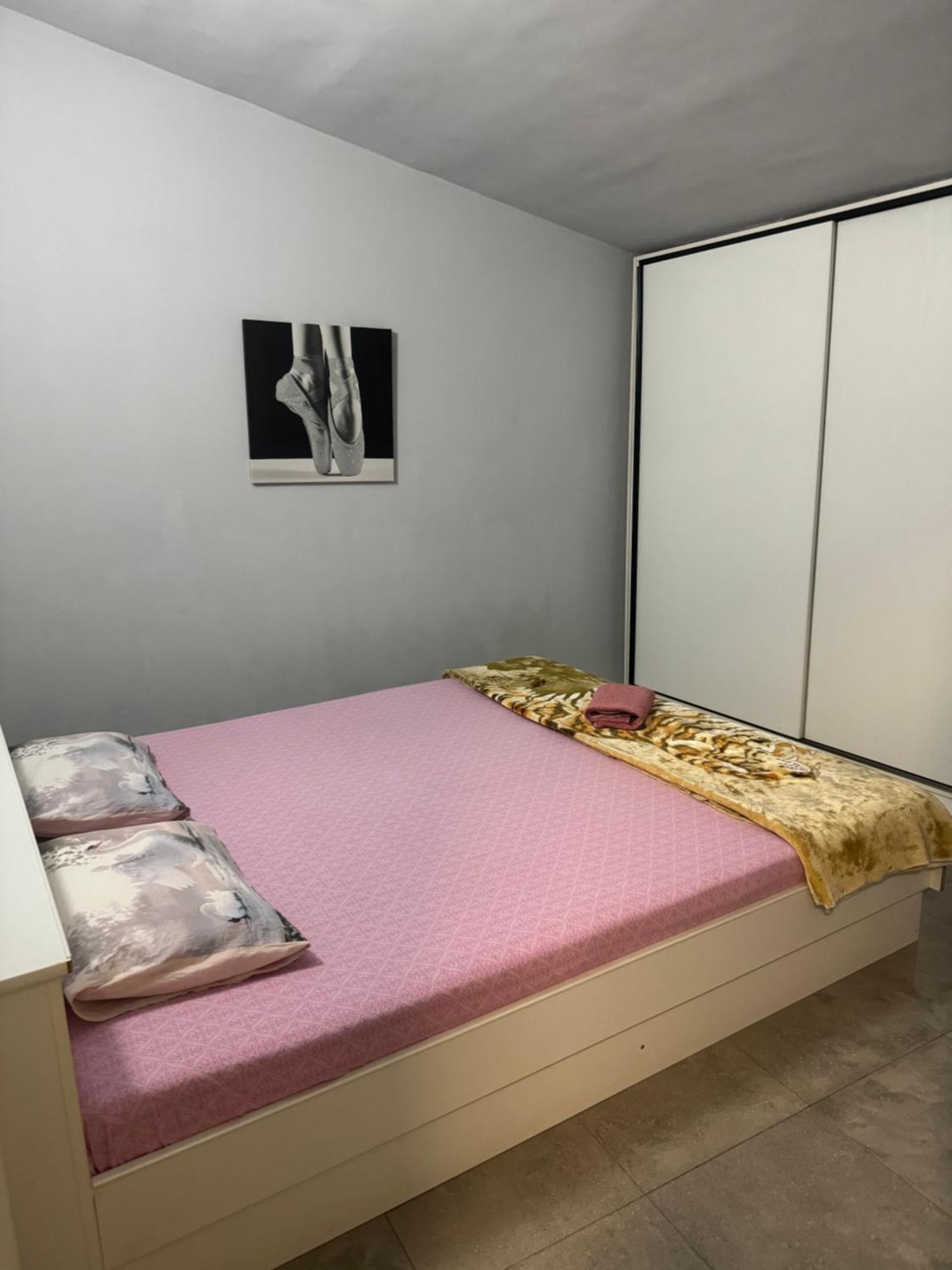 Lejla Lägenhet Podgorica Exteriör bild